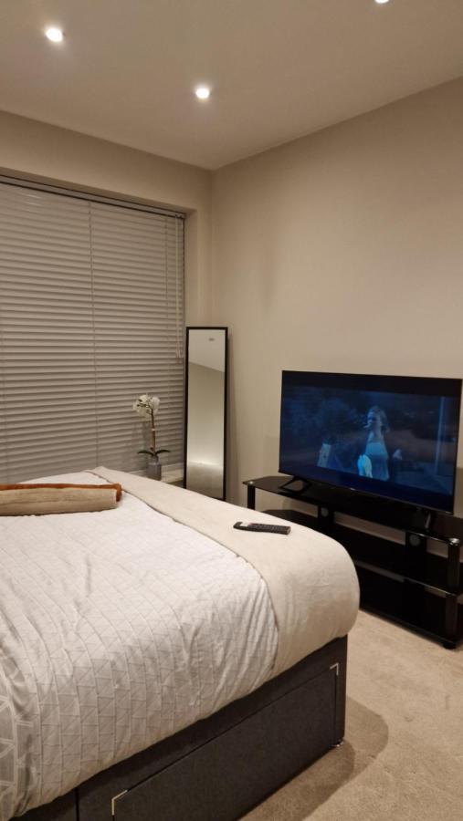 London City Apartment One Ілінг Екстер'єр фото