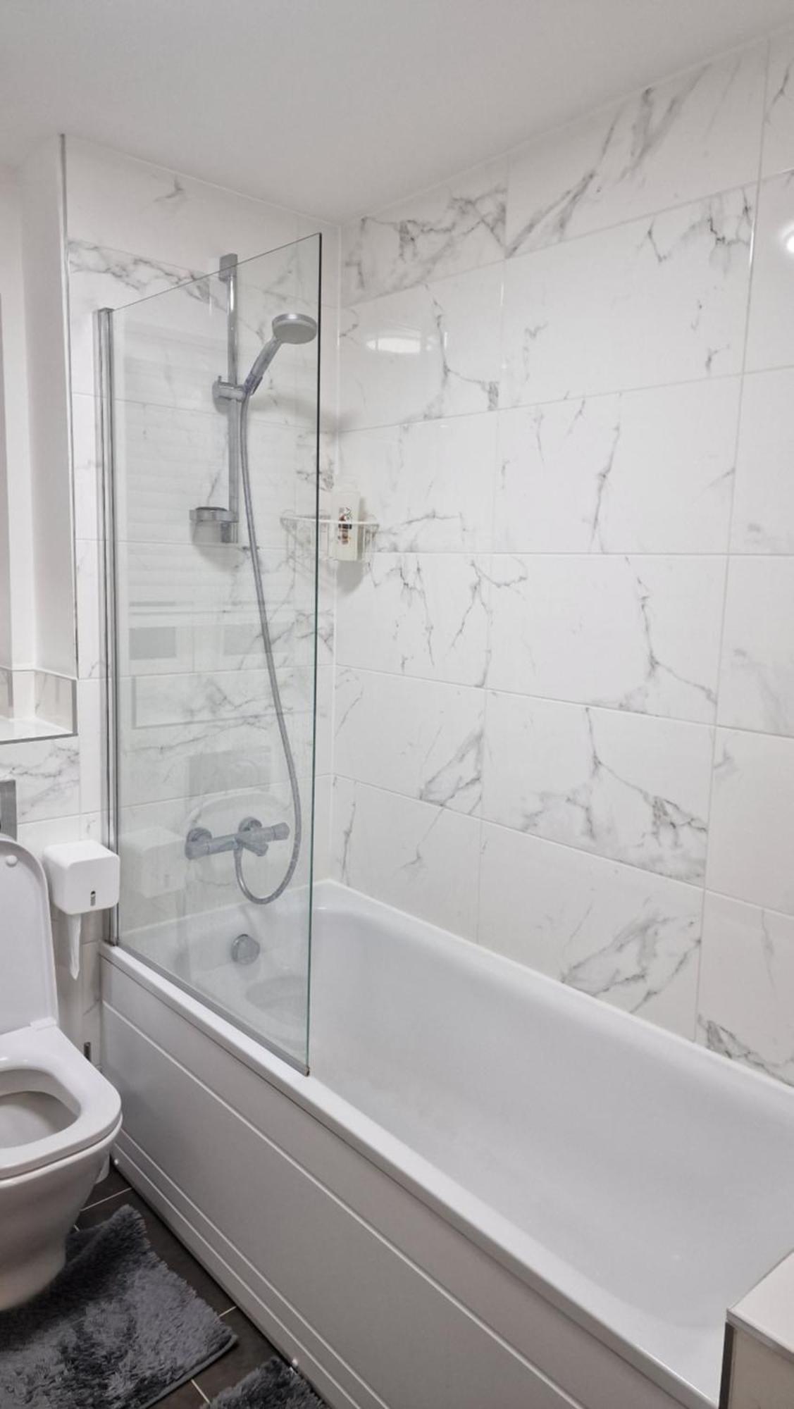 London City Apartment One Ілінг Екстер'єр фото